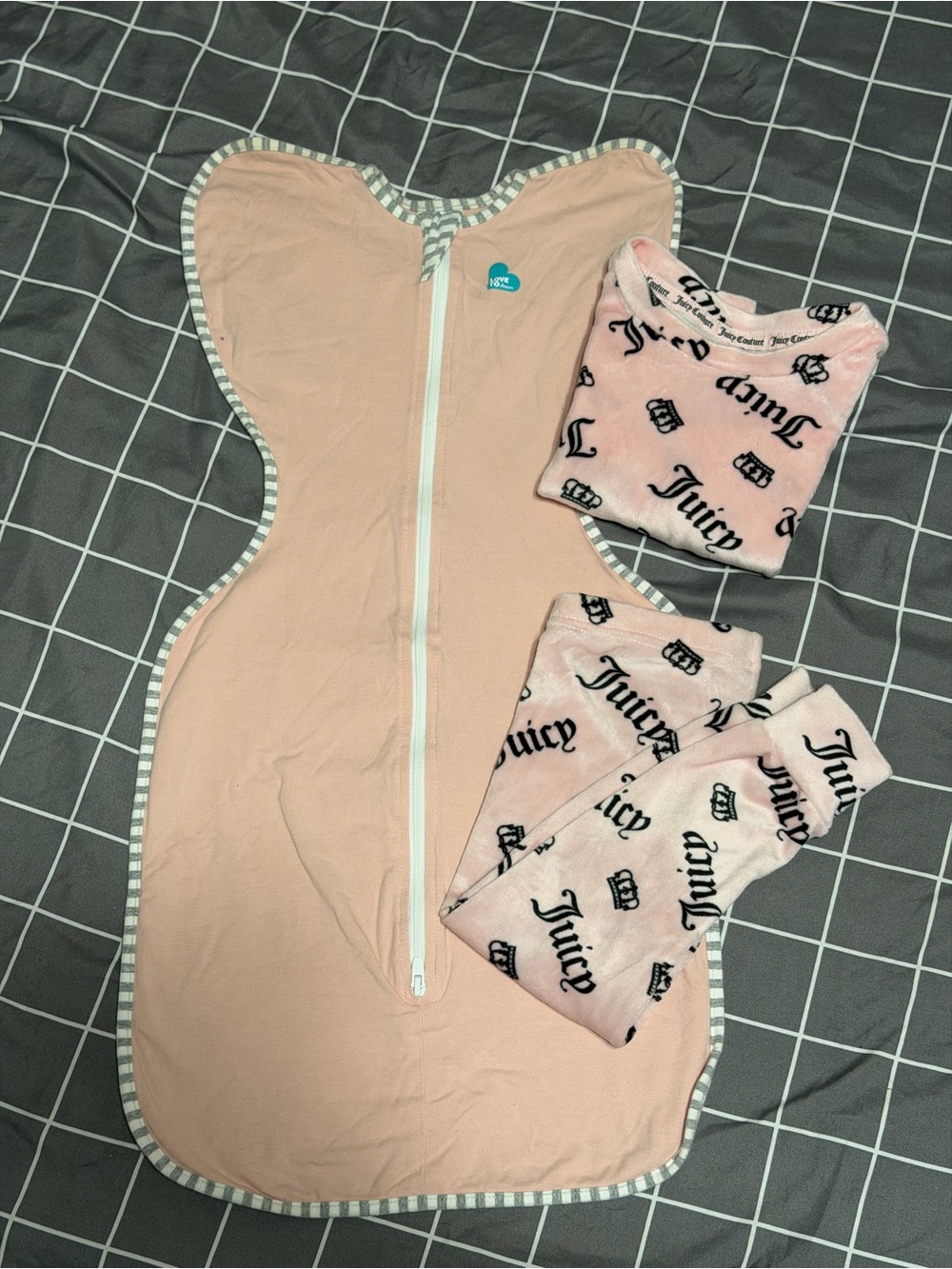 Lovetodream Swaddle Original Medium w/JC PJ as gift